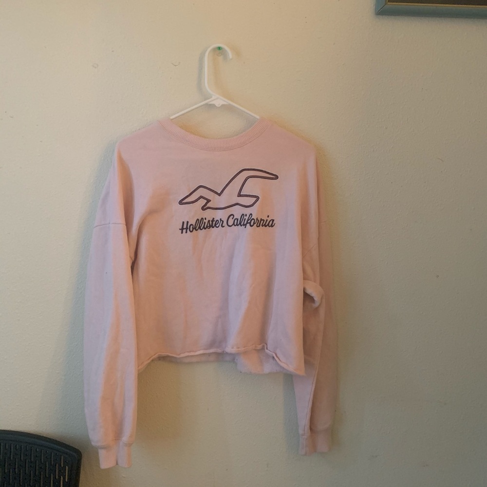 Pink Hollister cropped long sleeve. Size L